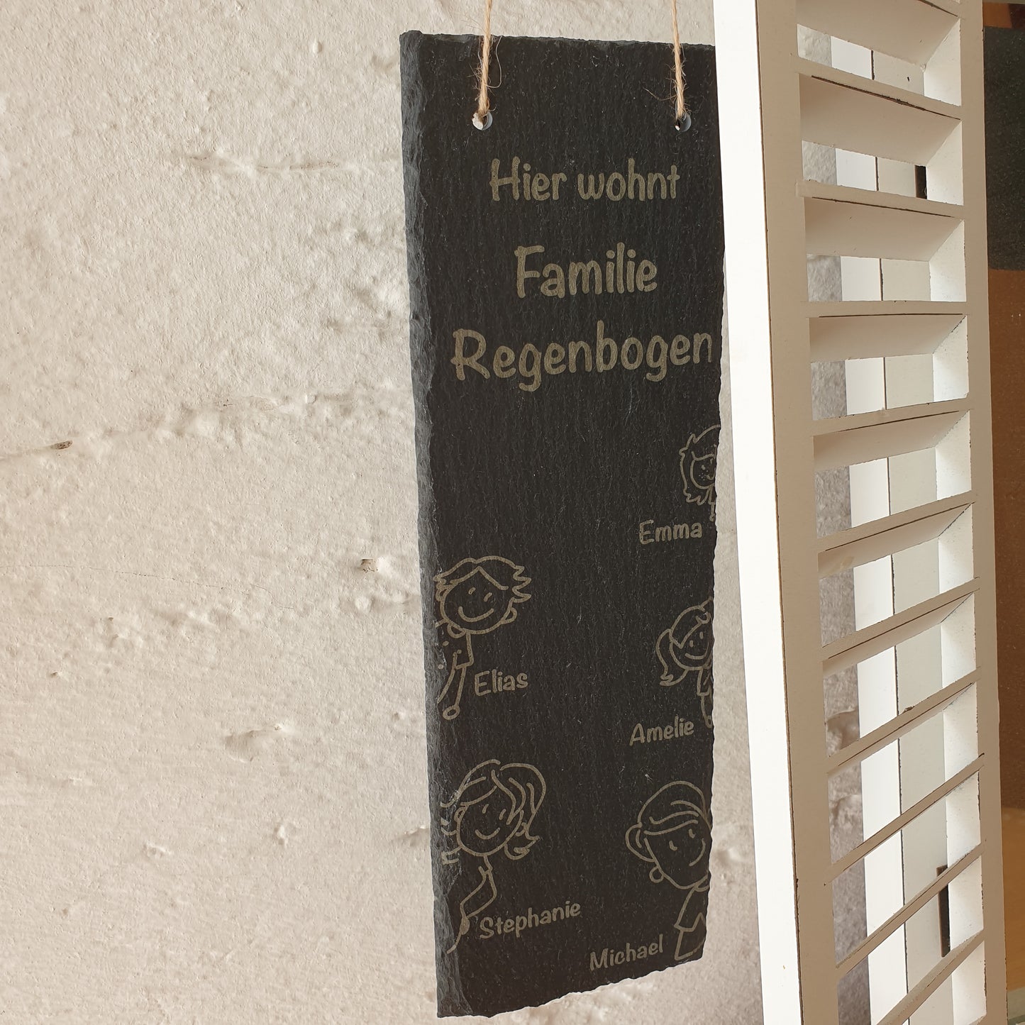 Türschild mit personalisierbarer Gravur - Schiefer - Hier wohnt Familie