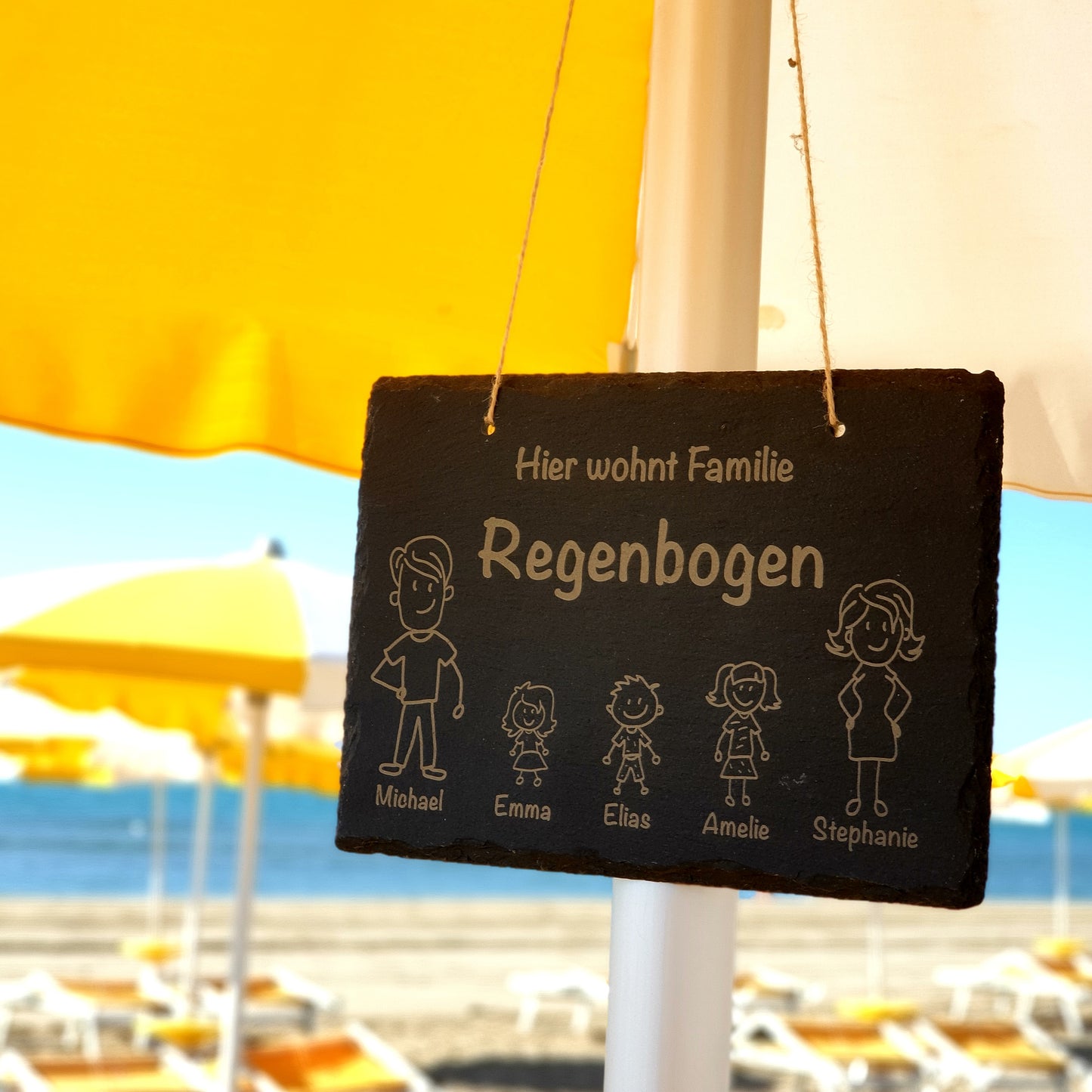 Türschild mit personalisierbarer Gravur - Schiefer - Hier wohnt Familie